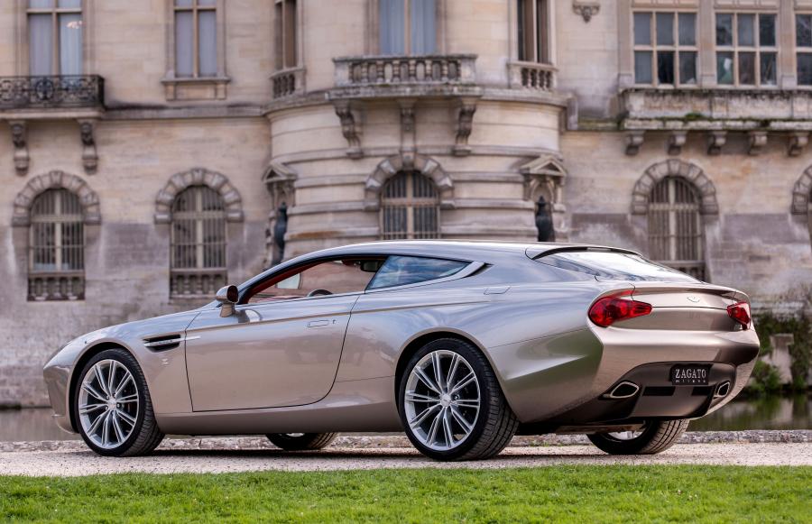  Aston Martin Virage Shooting Brake 2014 года  (фото 2 из 45)